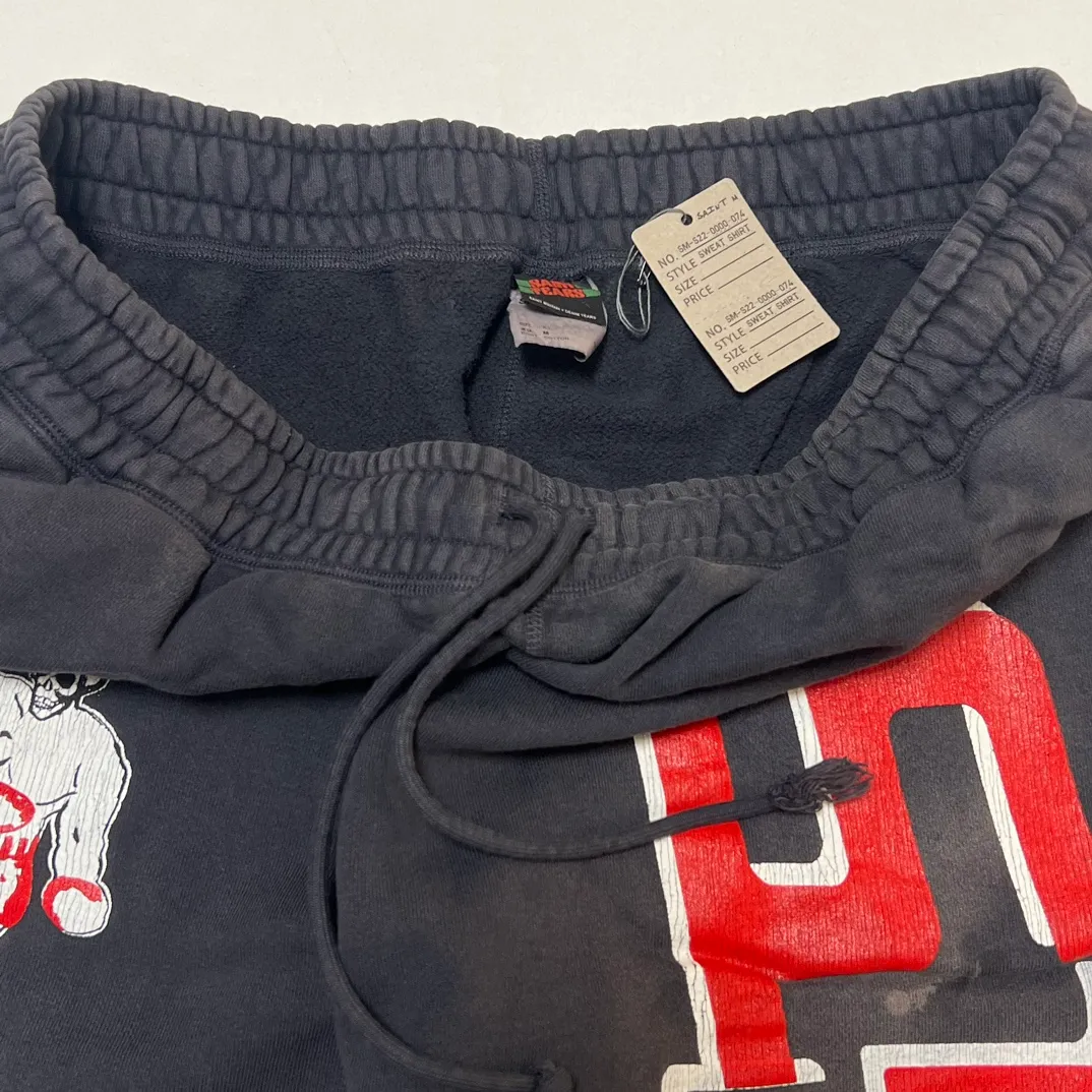 SAINT Mxxxxxx x DENIM TEARS STRUGGLE SWTPNTS/BLK DT co-branded boxing retro distressed sweatpants, washed black S-XL Assute dyeing, whole piece sprayed with horse fade, authentic grade crack printing, mold customization co-branded main mark/washed mark, factory four-needle six-thread workmanship, no bone seams, more comfortable to wear